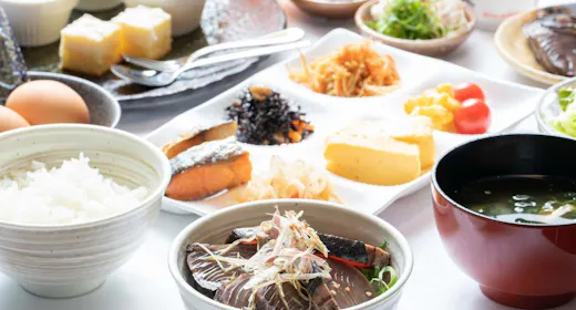 【朝食ビュッフェ付き】50種類和洋印ビュッフェ付!名物は高知直送カツオのたたき!朝から大満足プラン!