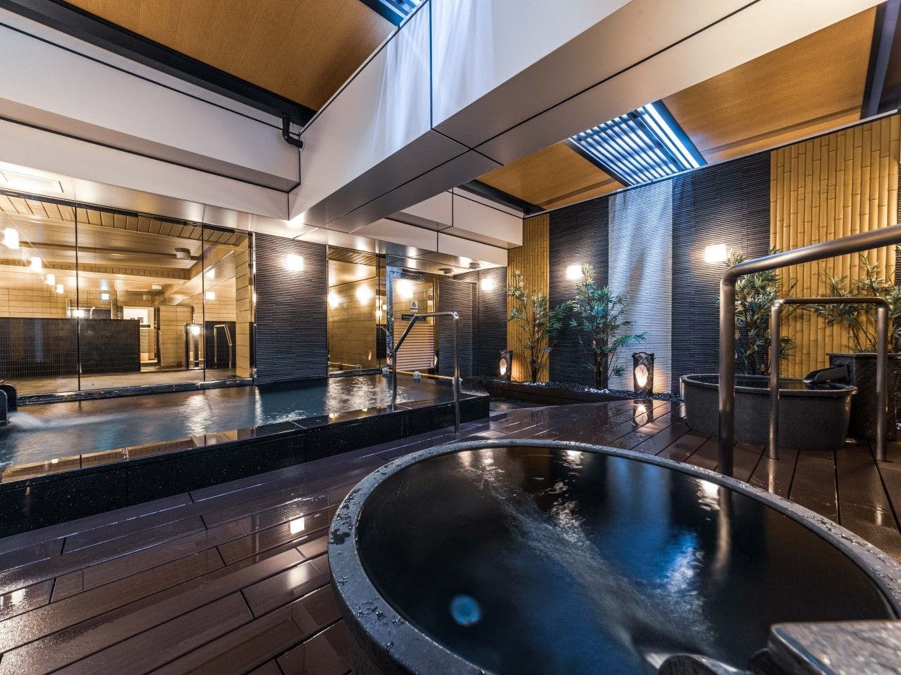 アパホテル〈新大阪駅前〉