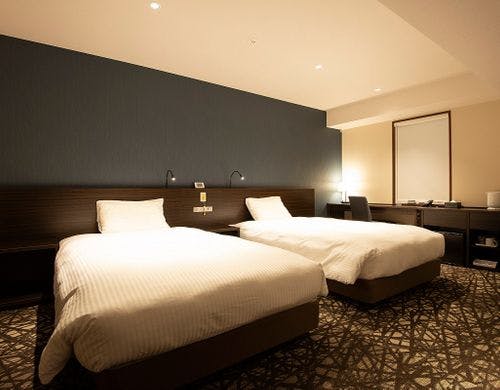 ユニバーサルツイン