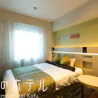 15平米160cm幅ベッドが1台