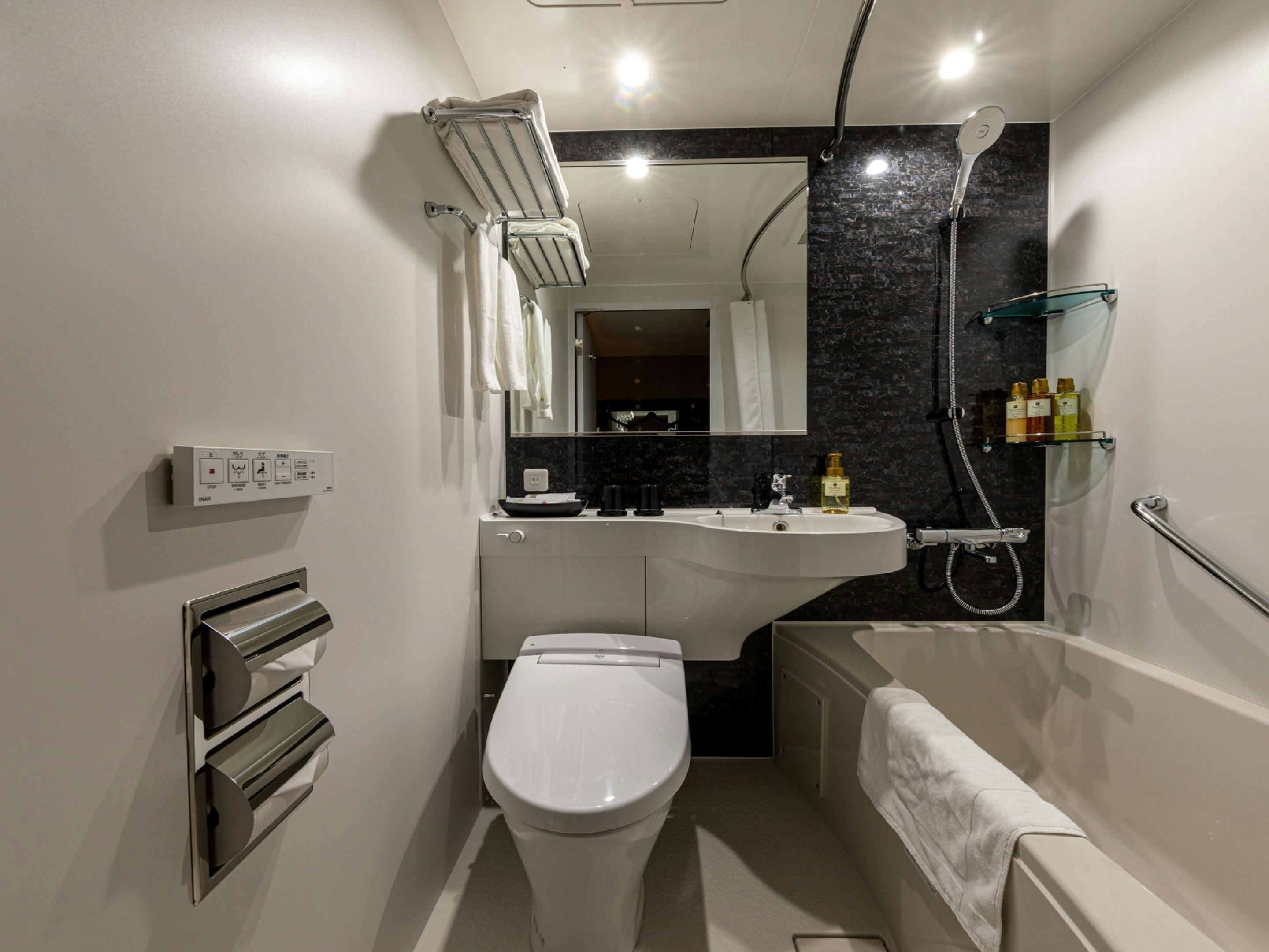 ユニットバスルーム