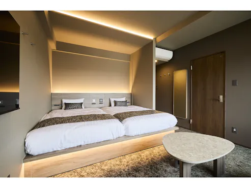 ซูพีเรีย ทวิน