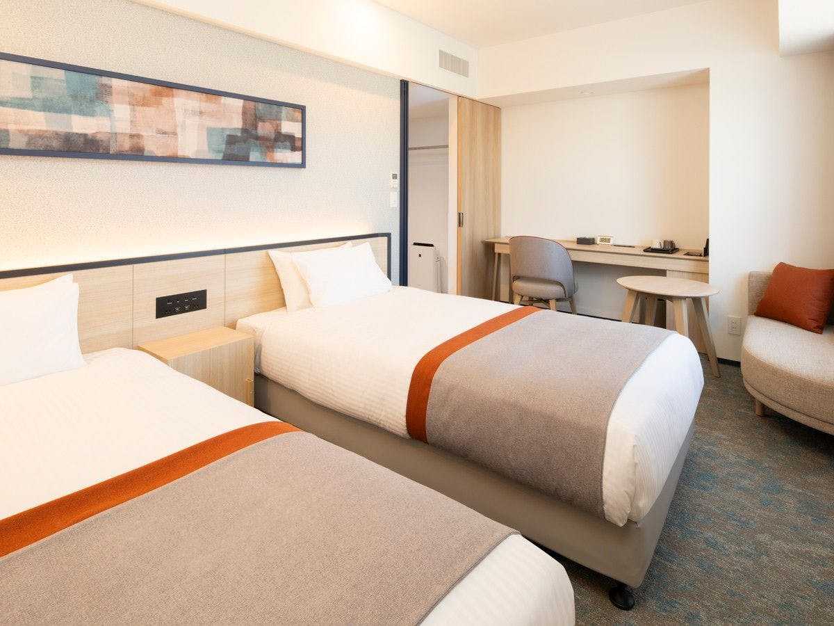 ซูพีเรีย ทวิน