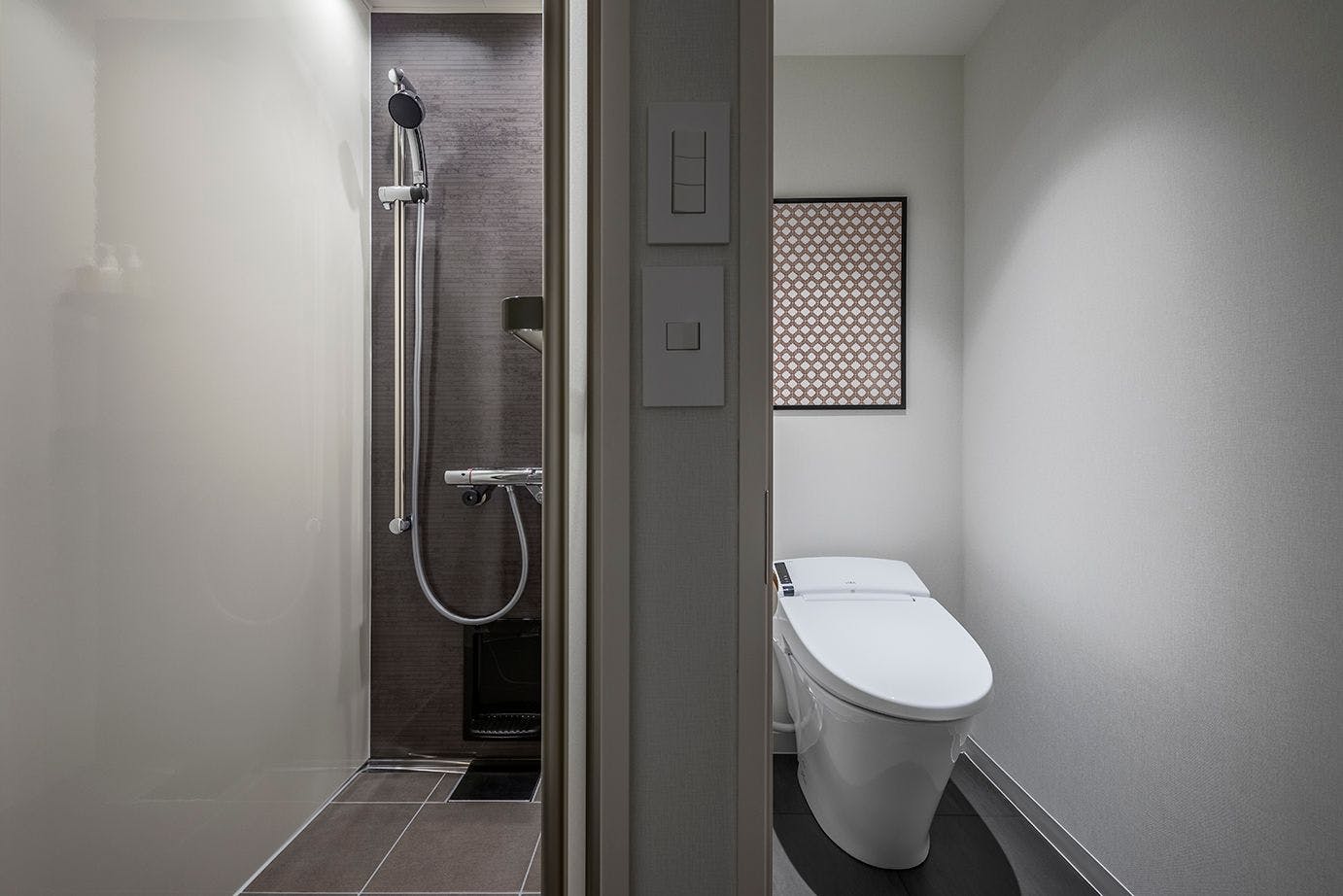 琉球モダンダブル　シャワー/トイレ