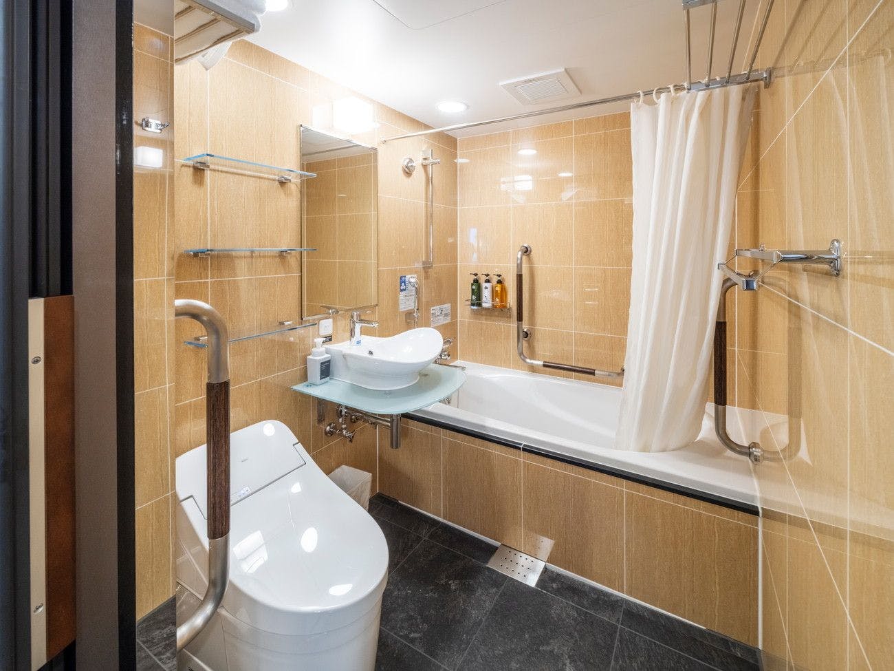 ห้องดีลักซ์เตียงคู่พร้อมห้องน้ำ