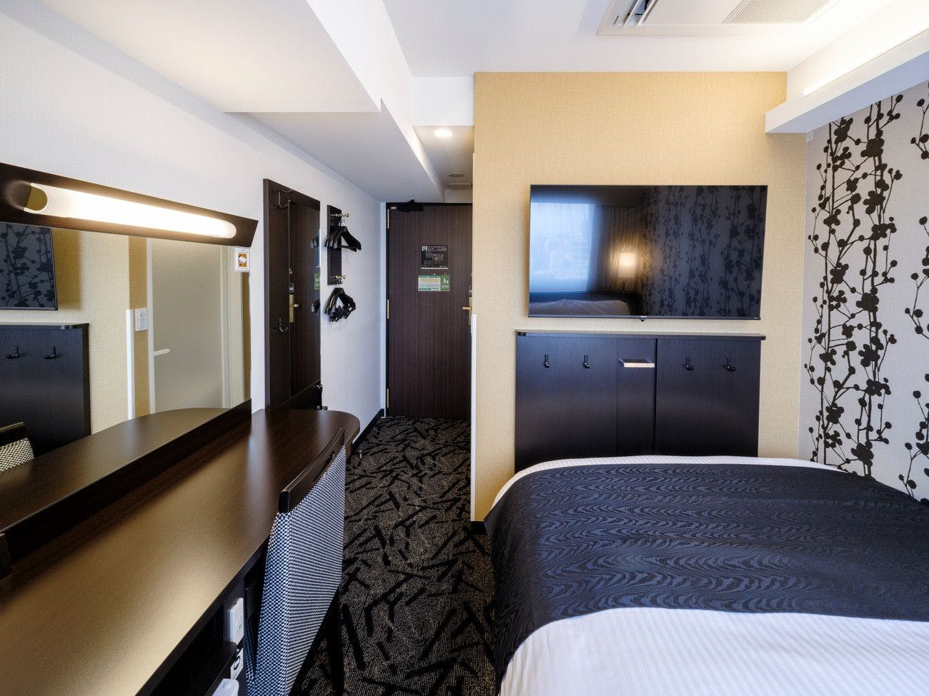 APA Hotel <Akihabara Suehirocho Ekimae> (Electric Town)