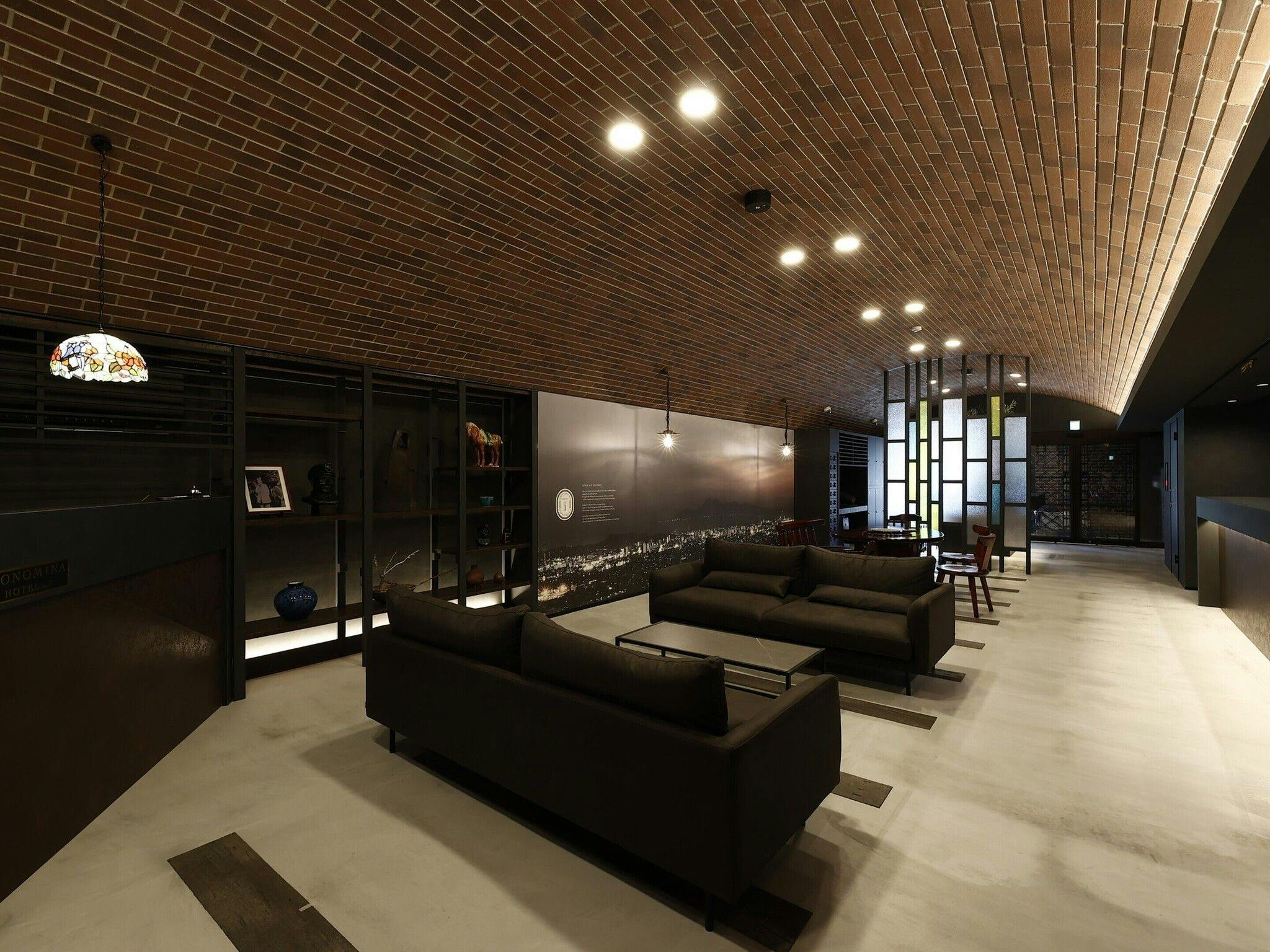 MONOMINA HOTEL stn.1