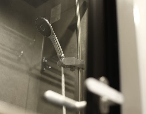 客室／シャワールーム