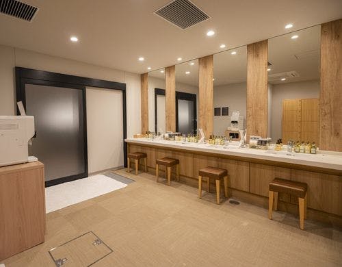 「阿蘇黒川の湯」女性大浴場　脱衣所
