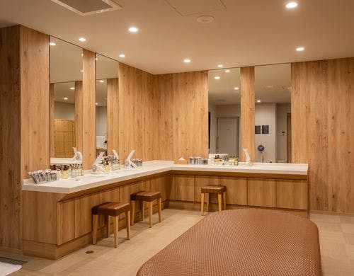 「阿蘇黒川の湯」女性大浴場　脱衣所
