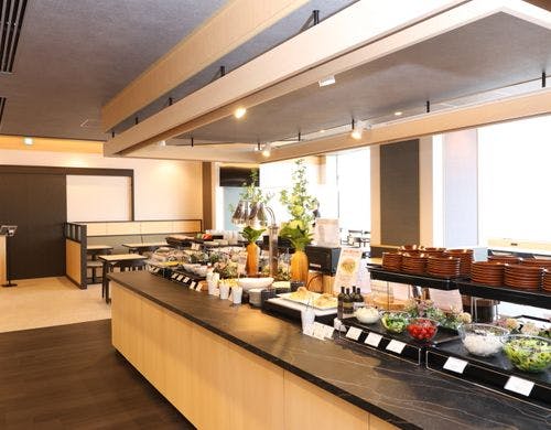 ◆朝食会場　レストラン「OASIS」