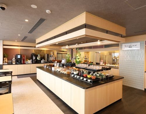 ◆朝食会場　レストラン「OASIS」