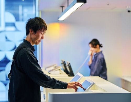 フロント