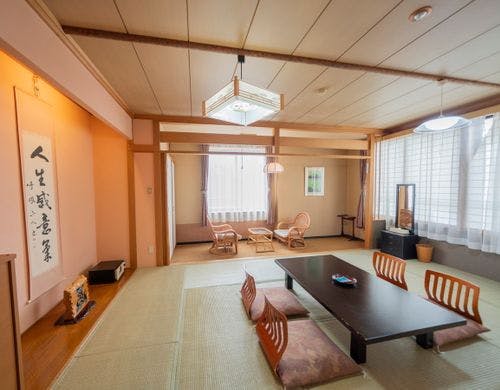 【和室】12畳／6名迄