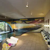 Pemandian Umum 'Bak Mandi Kristal'