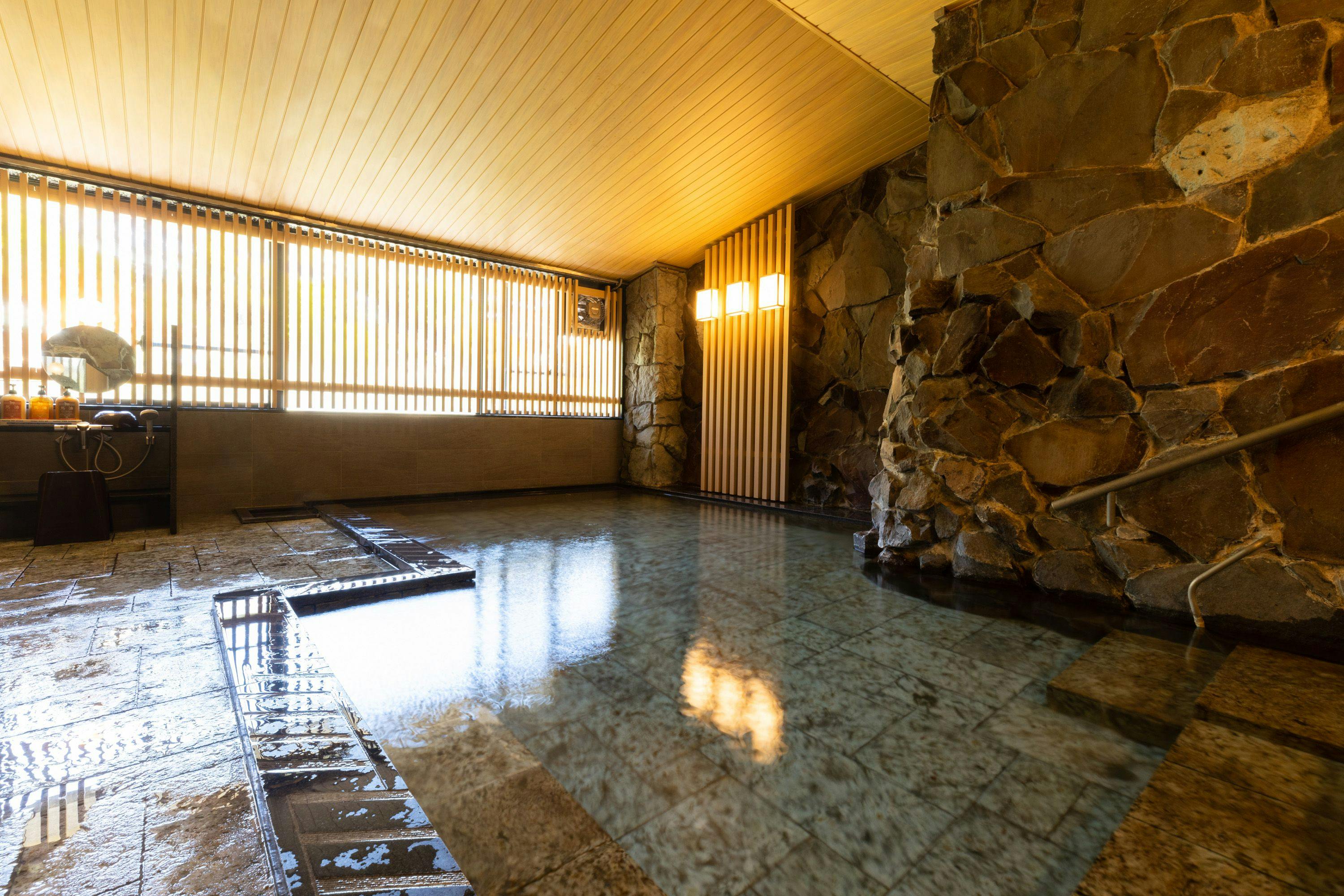 ♪ปรับปรุงใหม่♪ ห้องอาบน้ำสาธารณะที่กว้างขวางและสะดวกสบาย