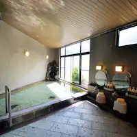 天然温泉の大浴場