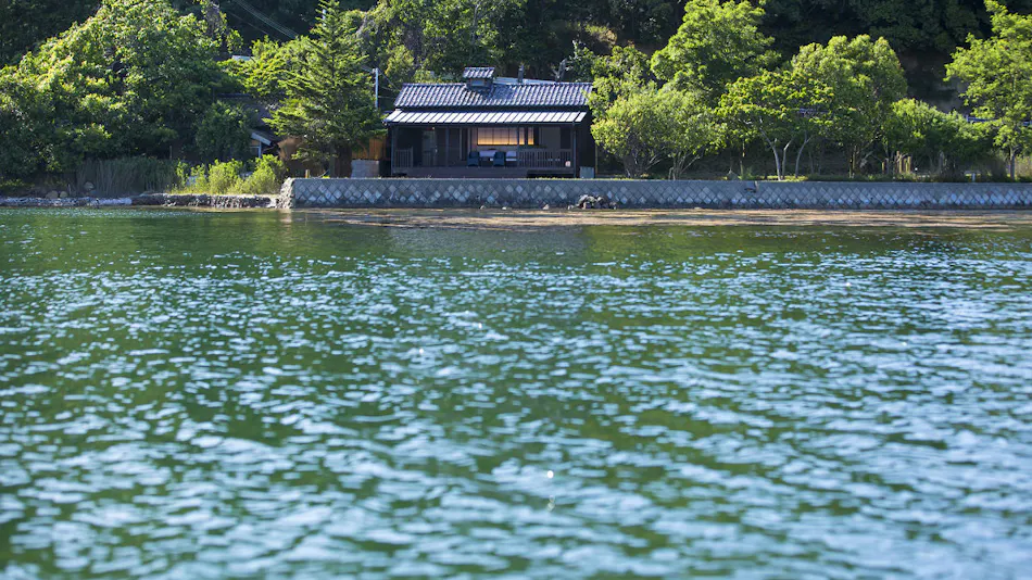 Nanairo no Kaze Hama no Michi Rinkouan