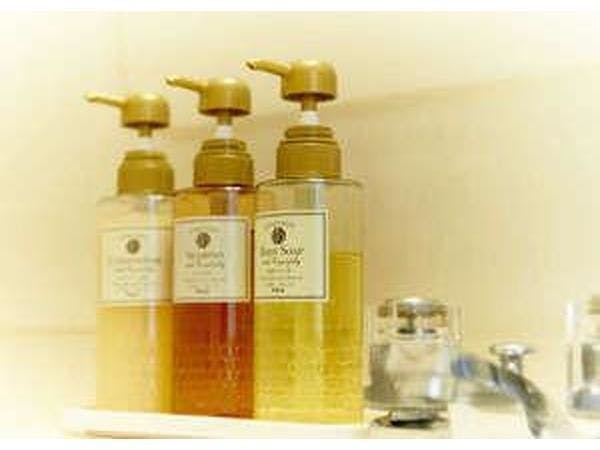 มีแชมพู ครีมนวด และสบู่เหลวให้บริการ