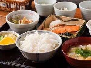 อาหารเช้าสไตล์ญี่ปุ่นแสนอร่อย - ตัวอย่างหนึ่ง