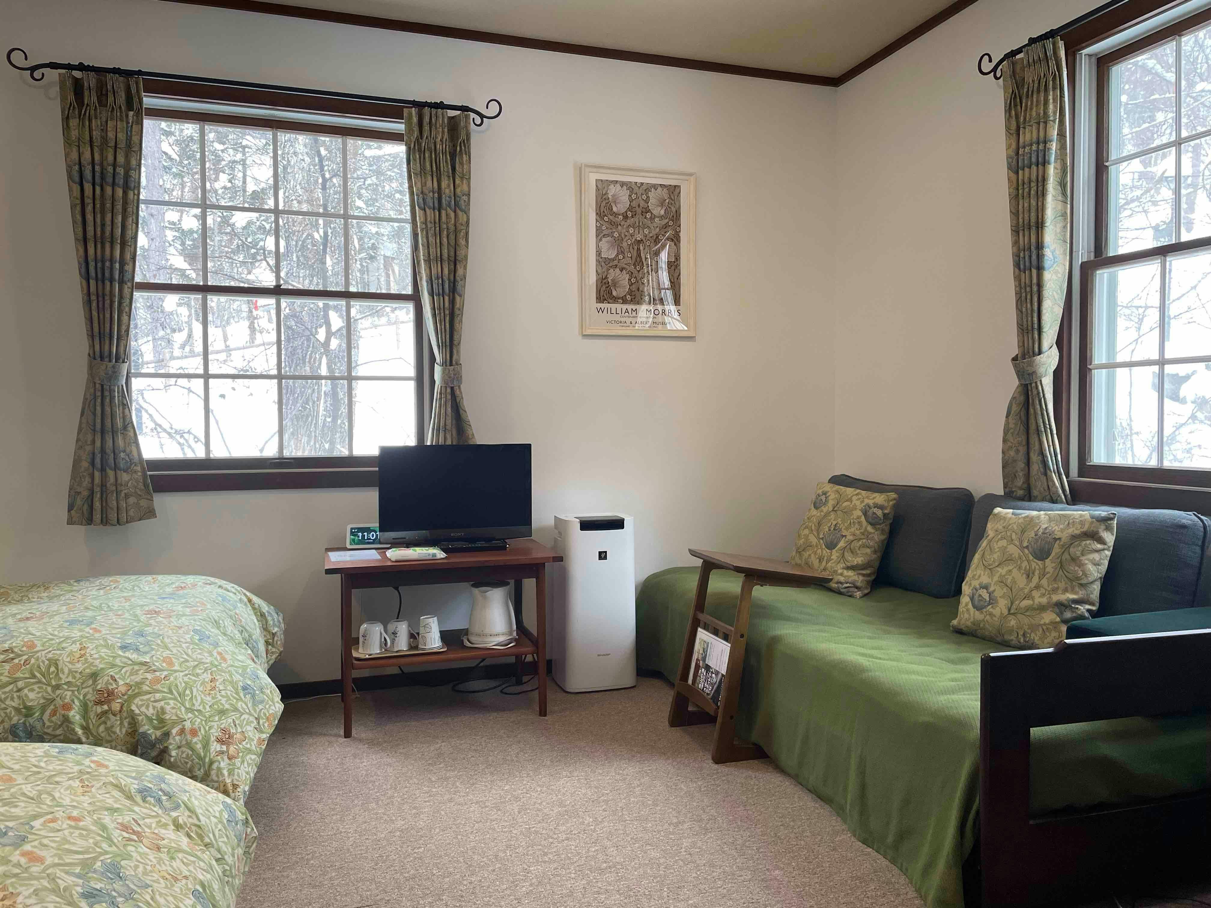 ห้องพักเตียงคู่สไตล์ตะวันตกกว้างขวาง (พร้อมอ่างอาบน้ำและห้องน้ำ)