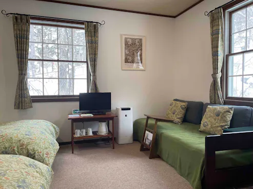 ห้องพักเตียงคู่สไตล์ตะวันตกกว้างขวาง (พร้อมอ่างอาบน้ำและห้องน้ำ)