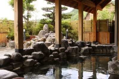 น้ำพุร้อนร็อกกะซัง