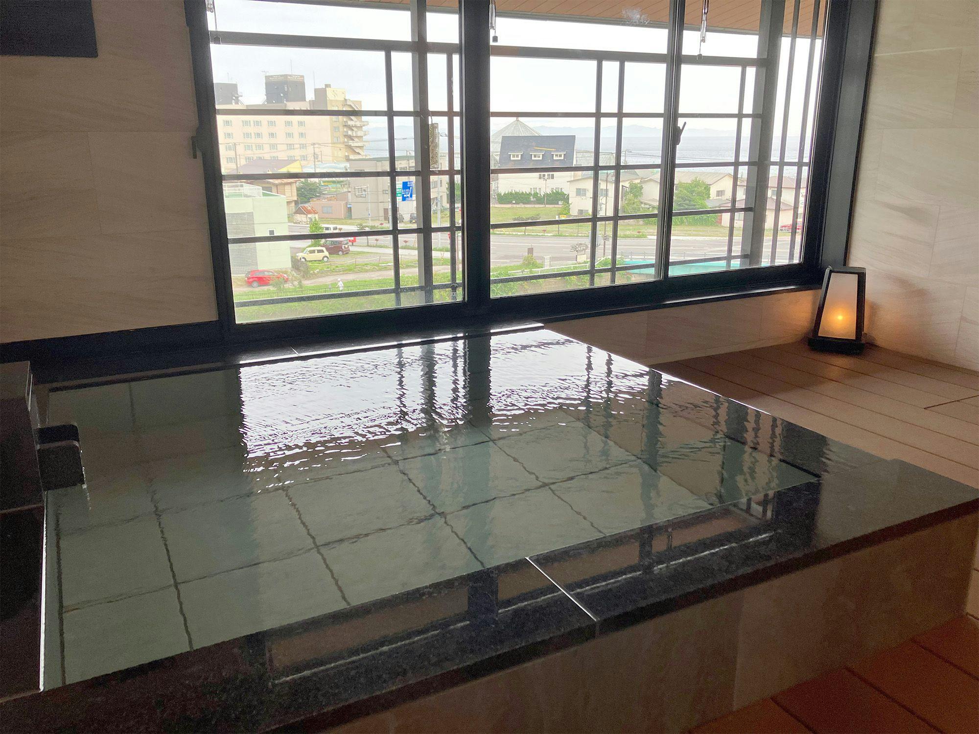 ห้องพักพร้อมอ่างอาบน้ำกลางแจ้งวิวแม่น้ำ