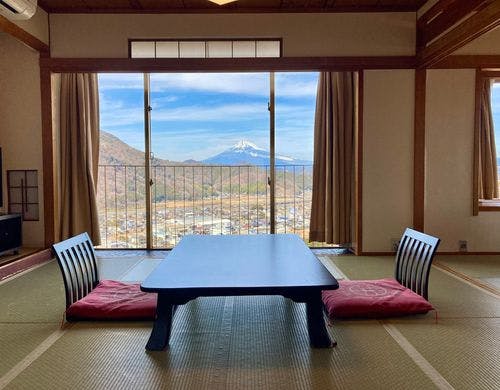 【富士山側】和室14畳一例