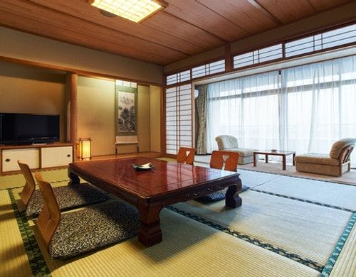 落ち着いた和室