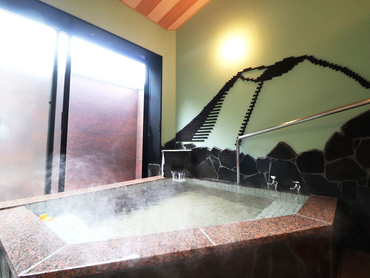 가족탕 유료·사전 예약제