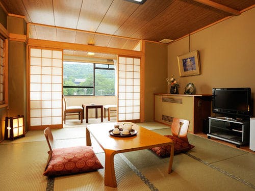 東山10帖和室一例