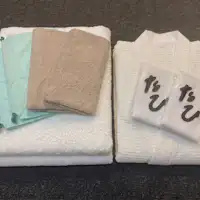 มีผ้าเช็ดตัวและชุดสำหรับสวมใส่ภายในที่พักเตรียมไว้ให้ด้วย