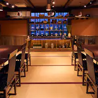 【ห้องโถง (กลางคืน)】