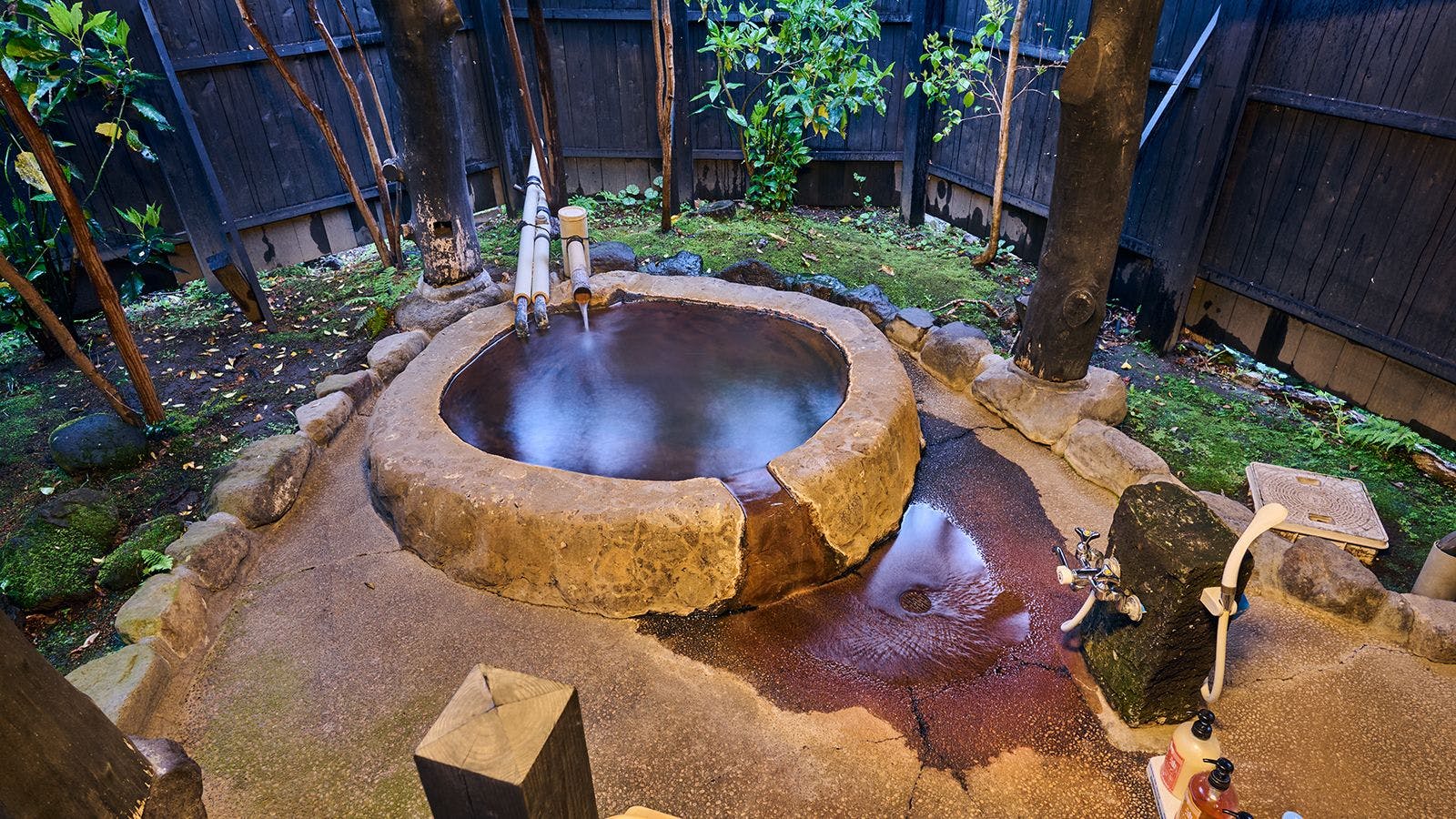 ห้องพักสไตล์ญี่ปุ่นและตะวันตกแบบแยกส่วน