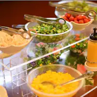 บุฟเฟ่ต์อาหารเช้า ฟรี