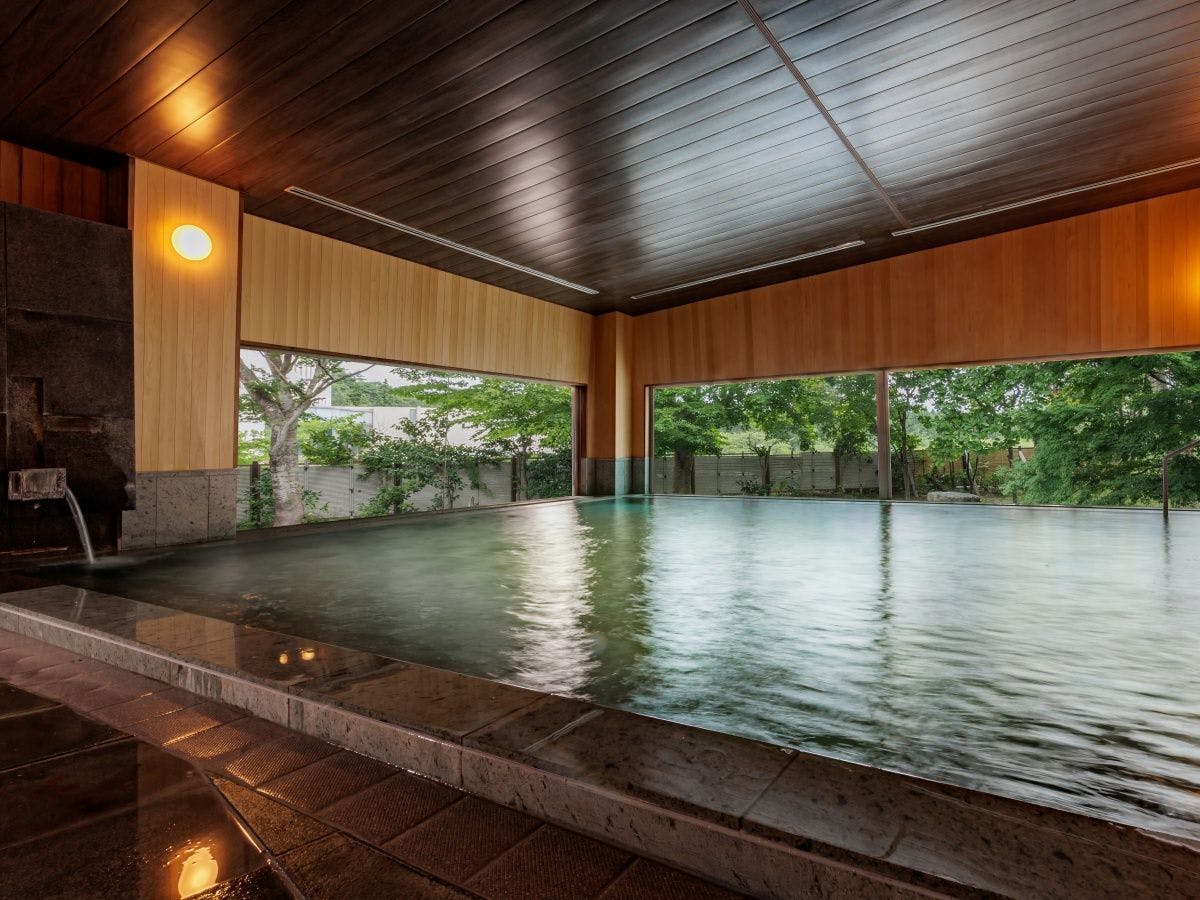 เราได้ปรับปรุงห้องอาบน้ำรวมขนาดใหญ่สำหรับทั้งผู้ชายและผู้หญิงใหม่แล้ว!