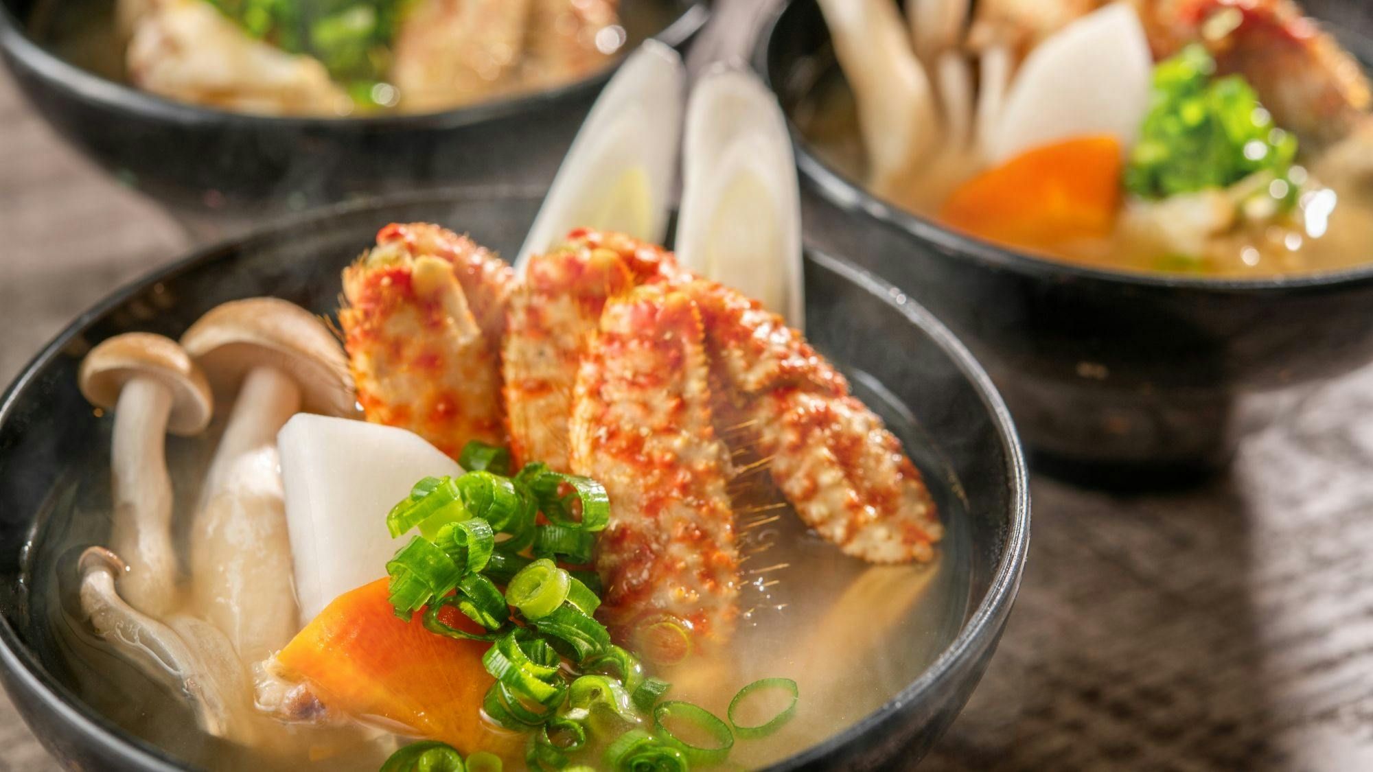 【ฤดูใบไม้ผลิ】ซุปมิโสะปูหนาม (เมษายน - มิถุนายน)