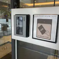 【อินเตอร์คอมทางเข้า】