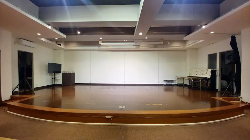 Hotel Swan Lake Nagara