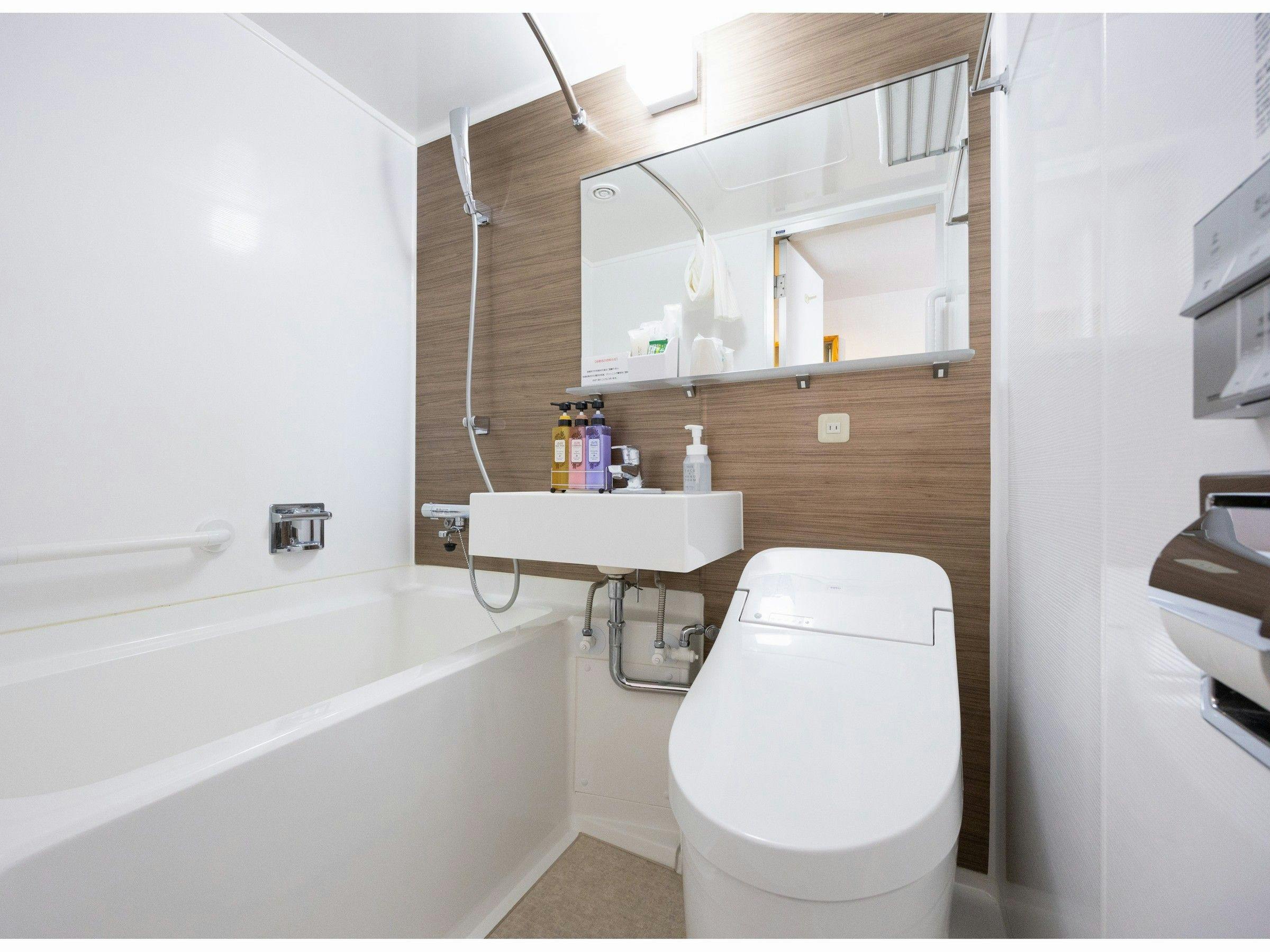 ห้องน้ำปรับปรุงใหม่ทั้งอาคาร