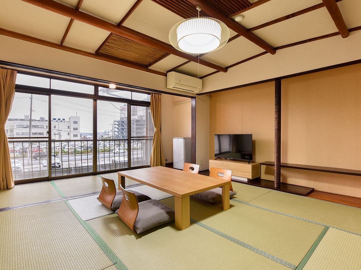 【อาคารเก่า】ห้องพักสไตล์ญี่ปุ่น (2-4 ท่าน) ชั้น 1 และชั้น 2