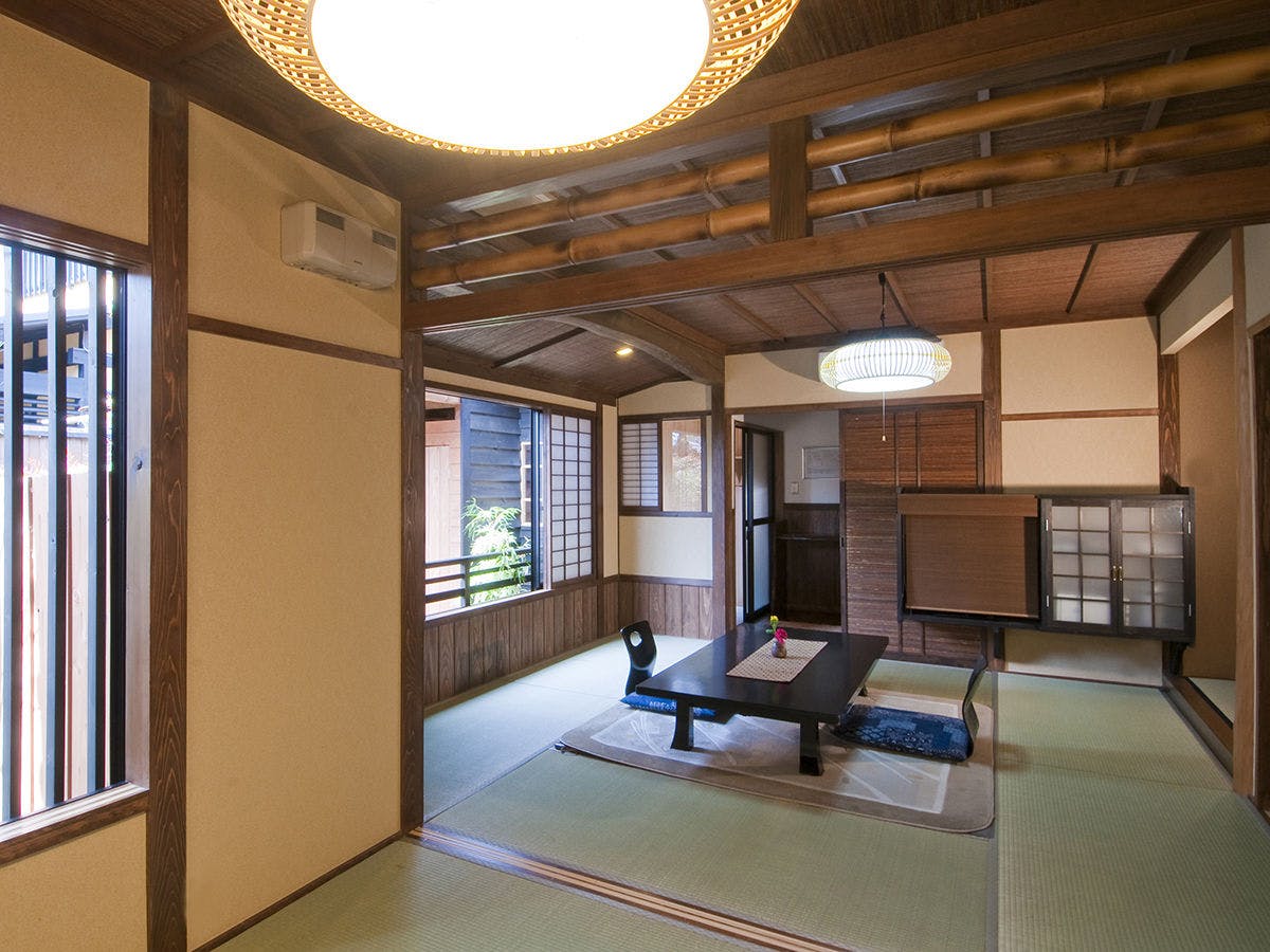 Kamar Hiiragi: Kamar bergaya Jepang