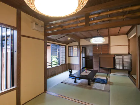 Kamar Hiiragi: Kamar bergaya Jepang