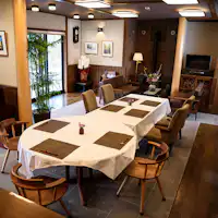 ล็อบบี้: ภายในอาคาร