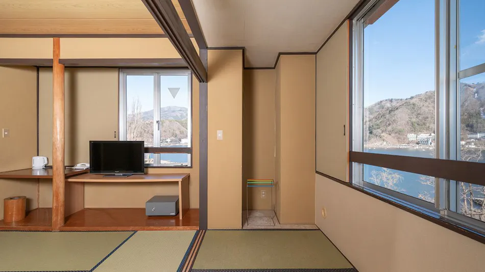 Open-Air Bath Inn: Fortune Bath Royal Hotel Kawaguchiko