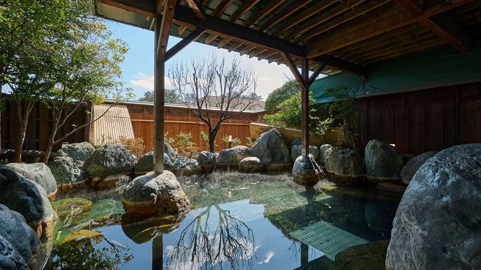 Open-Air Bath Inn: Fortune Bath Royal Hotel Kawaguchiko