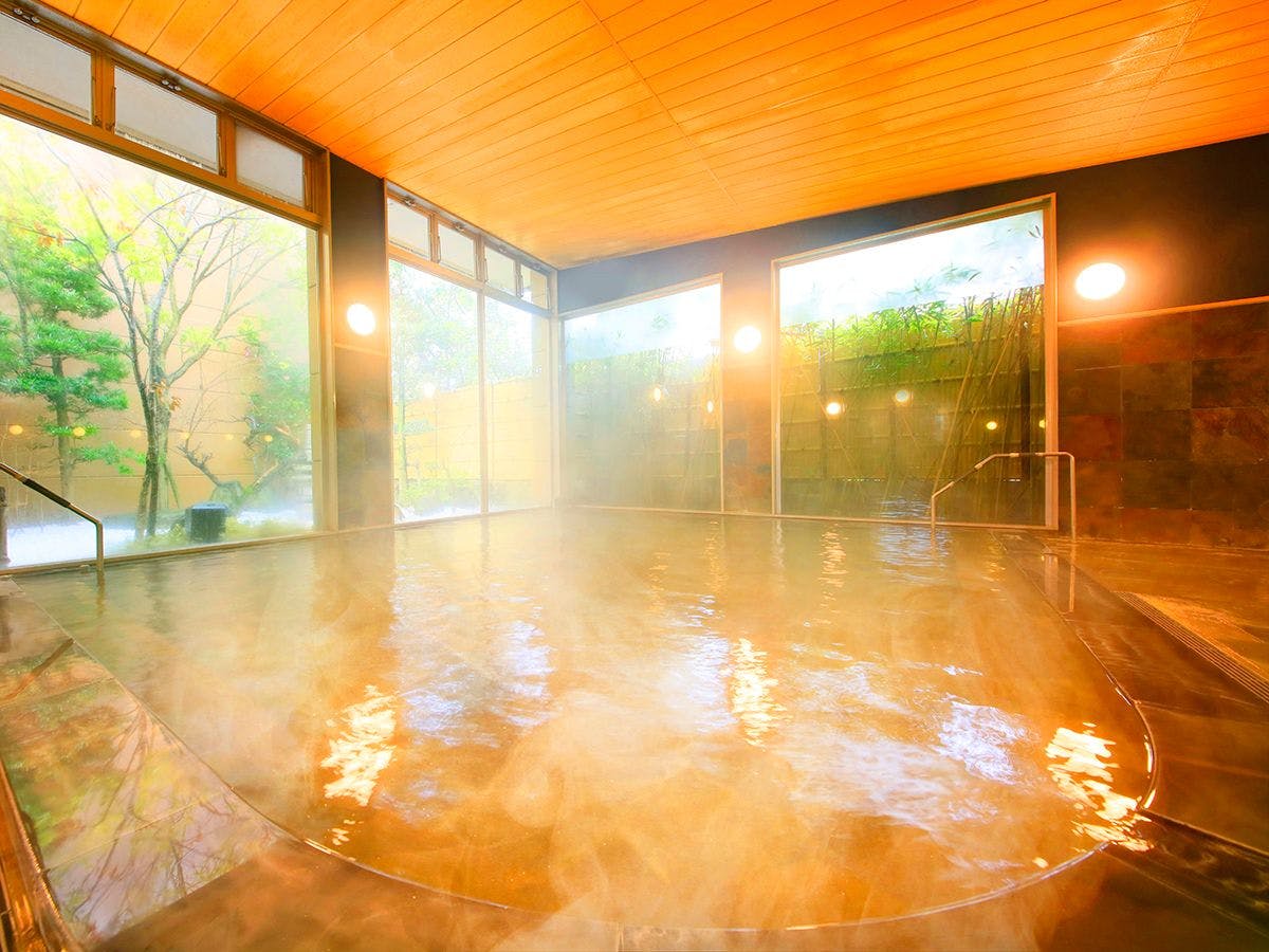 บ่อน้ำใสในร่ม