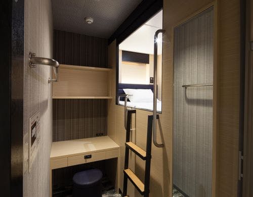 デラックスキャビン