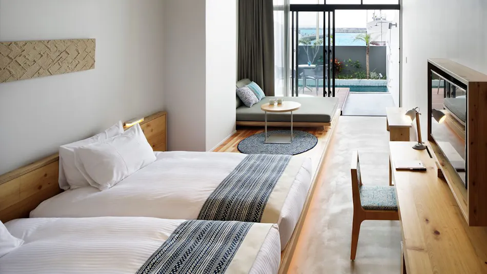 HOTEL LOCUS